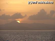 [P17] Rasarit de soare in Martinica  vazut de pe vapor . » foto by must-see*
 - 
<span class="allrVoted glyphicon glyphicon-heart hidden" id="av56193"></span>
<a class="m-l-10 hidden" id="sv56193" onclick="voting_Foto_DelVot(,56193,5153)" role="button">șterge vot <span class="glyphicon glyphicon-remove"></span></a>
<a id="v956193" class=" c-red"  onclick="voting_Foto_SetVot(56193)" role="button"><span class="glyphicon glyphicon-heart-empty"></span> <b>LIKE</b> = Votează poza</a> <img class="hidden"  id="f56193W9" src="/imagini/loader.gif" border="0" /><span class="AjErrMes hidden" id="e56193ErM"></span>