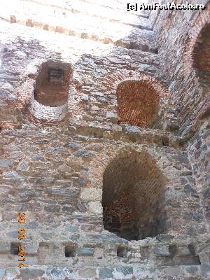 [P08] Cetatea Ram - Nişe în zidurile groase ale turnului principal.  » foto by iulianic
 - 
<span class="allrVoted glyphicon glyphicon-heart hidden" id="av553250"></span>
<a class="m-l-10 hidden" id="sv553250" onclick="voting_Foto_DelVot(,553250,5155)" role="button">șterge vot <span class="glyphicon glyphicon-remove"></span></a>
<a id="v9553250" class=" c-red"  onclick="voting_Foto_SetVot(553250)" role="button"><span class="glyphicon glyphicon-heart-empty"></span> <b>LIKE</b> = Votează poza</a> <img class="hidden"  id="f553250W9" src="/imagini/loader.gif" border="0" /><span class="AjErrMes hidden" id="e553250ErM"></span>