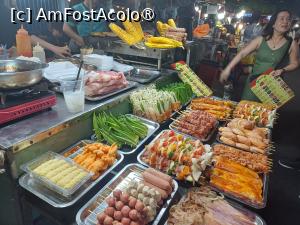 [P11] Piața de Noapte din Da Nang » foto by Pușcașu Marin
 - 
<span class="allrVoted glyphicon glyphicon-heart hidden" id="av1421626"></span>
<a class="m-l-10 hidden" id="sv1421626" onclick="voting_Foto_DelVot(,1421626,5166)" role="button">șterge vot <span class="glyphicon glyphicon-remove"></span></a>
<a id="v91421626" class=" c-red"  onclick="voting_Foto_SetVot(1421626)" role="button"><span class="glyphicon glyphicon-heart-empty"></span> <b>LIKE</b> = Votează poza</a> <img class="hidden"  id="f1421626W9" src="/imagini/loader.gif" border="0" /><span class="AjErrMes hidden" id="e1421626ErM"></span>