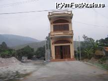 [P09] casa tipica vietnameza.. pe bune! terenul este extrem de scump » foto by florinene* †
 - 
<span class="allrVoted glyphicon glyphicon-heart hidden" id="av56673"></span>
<a class="m-l-10 hidden" id="sv56673" onclick="voting_Foto_DelVot(,56673,5166)" role="button">șterge vot <span class="glyphicon glyphicon-remove"></span></a>
<a id="v956673" class=" c-red"  onclick="voting_Foto_SetVot(56673)" role="button"><span class="glyphicon glyphicon-heart-empty"></span> <b>LIKE</b> = Votează poza</a> <img class="hidden"  id="f56673W9" src="/imagini/loader.gif" border="0" /><span class="AjErrMes hidden" id="e56673ErM"></span>