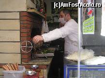 [P02] Asteptand la un kebab » foto by pepsi70ro
 - 
<span class="allrVoted glyphicon glyphicon-heart hidden" id="av56837"></span>
<a class="m-l-10 hidden" id="sv56837" onclick="voting_Foto_DelVot(,56837,5171)" role="button">șterge vot <span class="glyphicon glyphicon-remove"></span></a>
<a id="v956837" class=" c-red"  onclick="voting_Foto_SetVot(56837)" role="button"><span class="glyphicon glyphicon-heart-empty"></span> <b>LIKE</b> = Votează poza</a> <img class="hidden"  id="f56837W9" src="/imagini/loader.gif" border="0" /><span class="AjErrMes hidden" id="e56837ErM"></span>