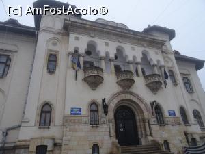 [P02] Primăria orașului Câmpulung Muscel, fosta Prefectură.  » foto by tata123 🔱
 - 
<span class="allrVoted glyphicon glyphicon-heart hidden" id="av1055491"></span>
<a class="m-l-10 hidden" id="sv1055491" onclick="voting_Foto_DelVot(,1055491,5176)" role="button">șterge vot <span class="glyphicon glyphicon-remove"></span></a>
<a id="v91055491" class=" c-red"  onclick="voting_Foto_SetVot(1055491)" role="button"><span class="glyphicon glyphicon-heart-empty"></span> <b>LIKE</b> = Votează poza</a> <img class="hidden"  id="f1055491W9" src="/imagini/loader.gif" border="0" /><span class="AjErrMes hidden" id="e1055491ErM"></span>