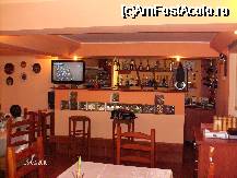 [P14] Barul din restaurant » foto by Valentina69
 - 
<span class="allrVoted glyphicon glyphicon-heart hidden" id="av58400"></span>
<a class="m-l-10 hidden" id="sv58400" onclick="voting_Foto_DelVot(,58400,5186)" role="button">șterge vot <span class="glyphicon glyphicon-remove"></span></a>
<a id="v958400" class=" c-red"  onclick="voting_Foto_SetVot(58400)" role="button"><span class="glyphicon glyphicon-heart-empty"></span> <b>LIKE</b> = Votează poza</a> <img class="hidden"  id="f58400W9" src="/imagini/loader.gif" border="0" /><span class="AjErrMes hidden" id="e58400ErM"></span>