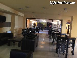 [P07] spatiu de relaxare si bar la parter, pe fundal restaurantul » foto by Dan&Ema
 - 
<span class="allrVoted glyphicon glyphicon-heart hidden" id="av627853"></span>
<a class="m-l-10 hidden" id="sv627853" onclick="voting_Foto_DelVot(,627853,5194)" role="button">șterge vot <span class="glyphicon glyphicon-remove"></span></a>
<a id="v9627853" class=" c-red"  onclick="voting_Foto_SetVot(627853)" role="button"><span class="glyphicon glyphicon-heart-empty"></span> <b>LIKE</b> = Votează poza</a> <img class="hidden"  id="f627853W9" src="/imagini/loader.gif" border="0" /><span class="AjErrMes hidden" id="e627853ErM"></span>