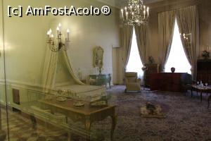 [P65] Teheran, Complexul Saad Abad, Palatul Alb, Dormitorul Reginei Farah aranjat în stil european-persan, poză realizată prin geamul de protecție.... » foto by mprofeanu
 - 
<span class="allrVoted glyphicon glyphicon-heart hidden" id="av974267"></span>
<a class="m-l-10 hidden" id="sv974267" onclick="voting_Foto_DelVot(,974267,5198)" role="button">șterge vot <span class="glyphicon glyphicon-remove"></span></a>
<a id="v9974267" class=" c-red"  onclick="voting_Foto_SetVot(974267)" role="button"><span class="glyphicon glyphicon-heart-empty"></span> <b>LIKE</b> = Votează poza</a> <img class="hidden"  id="f974267W9" src="/imagini/loader.gif" border="0" /><span class="AjErrMes hidden" id="e974267ErM"></span>