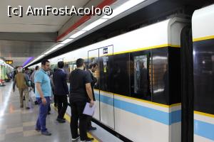 [P65] Teheran, Stația de metrou, A sosit trenul Liniei 1 » foto by mprofeanu
 - 
<span class="allrVoted glyphicon glyphicon-heart hidden" id="av1025316"></span>
<a class="m-l-10 hidden" id="sv1025316" onclick="voting_Foto_DelVot(,1025316,5198)" role="button">șterge vot <span class="glyphicon glyphicon-remove"></span></a>
<a id="v91025316" class=" c-red"  onclick="voting_Foto_SetVot(1025316)" role="button"><span class="glyphicon glyphicon-heart-empty"></span> <b>LIKE</b> = Votează poza</a> <img class="hidden"  id="f1025316W9" src="/imagini/loader.gif" border="0" /><span class="AjErrMes hidden" id="e1025316ErM"></span>