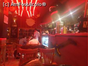 [P10] Rock cafe bar » foto by danyo
 - 
<span class="allrVoted glyphicon glyphicon-heart hidden" id="av879723"></span>
<a class="m-l-10 hidden" id="sv879723" onclick="voting_Foto_DelVot(,879723,5198)" role="button">șterge vot <span class="glyphicon glyphicon-remove"></span></a>
<a id="v9879723" class=" c-red"  onclick="voting_Foto_SetVot(879723)" role="button"><span class="glyphicon glyphicon-heart-empty"></span> <b>LIKE</b> = Votează poza</a> <img class="hidden"  id="f879723W9" src="/imagini/loader.gif" border="0" /><span class="AjErrMes hidden" id="e879723ErM"></span>