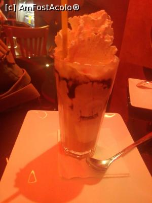 [P08] Rock cafe Tehran, in zona de nord » foto by danyo
 - 
<span class="allrVoted glyphicon glyphicon-heart hidden" id="av879720"></span>
<a class="m-l-10 hidden" id="sv879720" onclick="voting_Foto_DelVot(,879720,5198)" role="button">șterge vot <span class="glyphicon glyphicon-remove"></span></a>
<a id="v9879720" class=" c-red"  onclick="voting_Foto_SetVot(879720)" role="button"><span class="glyphicon glyphicon-heart-empty"></span> <b>LIKE</b> = Votează poza</a> <img class="hidden"  id="f879720W9" src="/imagini/loader.gif" border="0" /><span class="AjErrMes hidden" id="e879720ErM"></span>