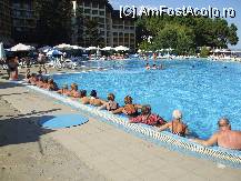 [P09] Gimnastica in piscina » foto by crima
 - 
<span class="allrVoted glyphicon glyphicon-heart hidden" id="av128394"></span>
<a class="m-l-10 hidden" id="sv128394" onclick="voting_Foto_DelVot(,128394,5201)" role="button">șterge vot <span class="glyphicon glyphicon-remove"></span></a>
<a id="v9128394" class=" c-red"  onclick="voting_Foto_SetVot(128394)" role="button"><span class="glyphicon glyphicon-heart-empty"></span> <b>LIKE</b> = Votează poza</a> <img class="hidden"  id="f128394W9" src="/imagini/loader.gif" border="0" /><span class="AjErrMes hidden" id="e128394ErM"></span>
