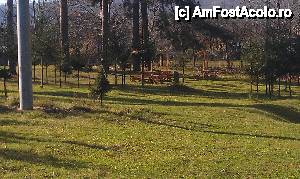 [P18] Foişoare cu băncuţe pentru odihnă în parc. Mănăstirea Brebu jud. Prahova » foto by traian.leuca †
 - 
<span class="allrVoted glyphicon glyphicon-heart hidden" id="av484300"></span>
<a class="m-l-10 hidden" id="sv484300" onclick="voting_Foto_DelVot(,484300,5205)" role="button">șterge vot <span class="glyphicon glyphicon-remove"></span></a>
<a id="v9484300" class=" c-red"  onclick="voting_Foto_SetVot(484300)" role="button"><span class="glyphicon glyphicon-heart-empty"></span> <b>LIKE</b> = Votează poza</a> <img class="hidden"  id="f484300W9" src="/imagini/loader.gif" border="0" /><span class="AjErrMes hidden" id="e484300ErM"></span>