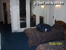 [P03] Camera dubla din Hotel Safir. » foto by alinaro
 - 
<span class="allrVoted glyphicon glyphicon-heart hidden" id="av267147"></span>
<a class="m-l-10 hidden" id="sv267147" onclick="voting_Foto_DelVot(,267147,5207)" role="button">șterge vot <span class="glyphicon glyphicon-remove"></span></a>
<a id="v9267147" class=" c-red"  onclick="voting_Foto_SetVot(267147)" role="button"><span class="glyphicon glyphicon-heart-empty"></span> <b>LIKE</b> = Votează poza</a> <img class="hidden"  id="f267147W9" src="/imagini/loader.gif" border="0" /><span class="AjErrMes hidden" id="e267147ErM"></span>