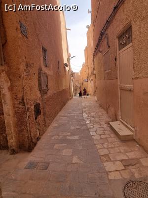 [P27] la pas prin Ghardaia » foto by robert
 - 
<span class="allrVoted glyphicon glyphicon-heart hidden" id="av1370690"></span>
<a class="m-l-10 hidden" id="sv1370690" onclick="voting_Foto_DelVot(,1370690,5207)" role="button">șterge vot <span class="glyphicon glyphicon-remove"></span></a>
<a id="v91370690" class=" c-red"  onclick="voting_Foto_SetVot(1370690)" role="button"><span class="glyphicon glyphicon-heart-empty"></span> <b>LIKE</b> = Votează poza</a> <img class="hidden"  id="f1370690W9" src="/imagini/loader.gif" border="0" /><span class="AjErrMes hidden" id="e1370690ErM"></span>