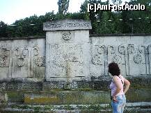 [P10] Placuta comemorativa pe monumentul de piatra » foto by Lumis66
 - 
<span class="allrVoted glyphicon glyphicon-heart hidden" id="av180078"></span>
<a class="m-l-10 hidden" id="sv180078" onclick="voting_Foto_DelVot(,180078,5210)" role="button">șterge vot <span class="glyphicon glyphicon-remove"></span></a>
<a id="v9180078" class=" c-red"  onclick="voting_Foto_SetVot(180078)" role="button"><span class="glyphicon glyphicon-heart-empty"></span> <b>LIKE</b> = Votează poza</a> <img class="hidden"  id="f180078W9" src="/imagini/loader.gif" border="0" /><span class="AjErrMes hidden" id="e180078ErM"></span>