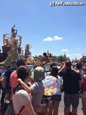 [P08] Dance parade » foto by pisoi_aluna
 - 
<span class="allrVoted glyphicon glyphicon-heart hidden" id="av508316"></span>
<a class="m-l-10 hidden" id="sv508316" onclick="voting_Foto_DelVot(,508316,5211)" role="button">șterge vot <span class="glyphicon glyphicon-remove"></span></a>
<a id="v9508316" class=" c-red"  onclick="voting_Foto_SetVot(508316)" role="button"><span class="glyphicon glyphicon-heart-empty"></span> <b>LIKE</b> = Votează poza</a> <img class="hidden"  id="f508316W9" src="/imagini/loader.gif" border="0" /><span class="AjErrMes hidden" id="e508316ErM"></span>
