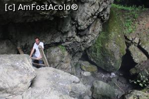 [P16] Prin Cheile Ponicovei spre Peștera Ponicova, Dubova, Răzvan a ajuns la Scara de lemn, ne apropiem de intrarea în peșteră » foto by mprofeanu
 - 
<span class="allrVoted glyphicon glyphicon-heart hidden" id="av1185486"></span>
<a class="m-l-10 hidden" id="sv1185486" onclick="voting_Foto_DelVot(,1185486,5212)" role="button">șterge vot <span class="glyphicon glyphicon-remove"></span></a>
<a id="v91185486" class=" c-red"  onclick="voting_Foto_SetVot(1185486)" role="button"><span class="glyphicon glyphicon-heart-empty"></span> <b>LIKE</b> = Votează poza</a> <img class="hidden"  id="f1185486W9" src="/imagini/loader.gif" border="0" /><span class="AjErrMes hidden" id="e1185486ErM"></span>