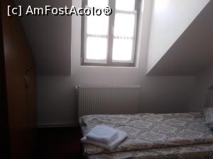 [P04] Academia Sâmbăta - cameră la mansardă » foto by calator65
 - 
<span class="allrVoted glyphicon glyphicon-heart hidden" id="av1318825"></span>
<a class="m-l-10 hidden" id="sv1318825" onclick="voting_Foto_DelVot(,1318825,5217)" role="button">șterge vot <span class="glyphicon glyphicon-remove"></span></a>
<a id="v91318825" class=" c-red"  onclick="voting_Foto_SetVot(1318825)" role="button"><span class="glyphicon glyphicon-heart-empty"></span> <b>LIKE</b> = Votează poza</a> <img class="hidden"  id="f1318825W9" src="/imagini/loader.gif" border="0" /><span class="AjErrMes hidden" id="e1318825ErM"></span>