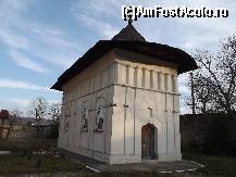 [P06] MANASTIREA DOBROVAȚ - paraclisul Sf. Gheorghe » foto by Nicu Teusdea
 - 
<span class="allrVoted glyphicon glyphicon-heart hidden" id="av495486"></span>
<a class="m-l-10 hidden" id="sv495486" onclick="voting_Foto_DelVot(,495486,5226)" role="button">șterge vot <span class="glyphicon glyphicon-remove"></span></a>
<a id="v9495486" class=" c-red"  onclick="voting_Foto_SetVot(495486)" role="button"><span class="glyphicon glyphicon-heart-empty"></span> <b>LIKE</b> = Votează poza</a> <img class="hidden"  id="f495486W9" src="/imagini/loader.gif" border="0" /><span class="AjErrMes hidden" id="e495486ErM"></span>