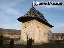 [P08] manastirea Dobrovaț - biserica lui Ștefan » foto by Nicu Teusdea
 - 
<span class="allrVoted glyphicon glyphicon-heart hidden" id="av495488"></span>
<a class="m-l-10 hidden" id="sv495488" onclick="voting_Foto_DelVot(,495488,5226)" role="button">șterge vot <span class="glyphicon glyphicon-remove"></span></a>
<a id="v9495488" class=" c-red"  onclick="voting_Foto_SetVot(495488)" role="button"><span class="glyphicon glyphicon-heart-empty"></span> <b>LIKE</b> = Votează poza</a> <img class="hidden"  id="f495488W9" src="/imagini/loader.gif" border="0" /><span class="AjErrMes hidden" id="e495488ErM"></span>