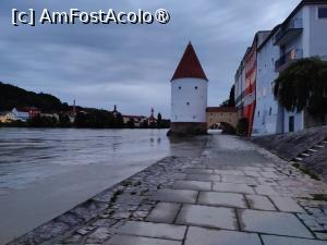 [P24] La pas prin centrul istoric Passau; pe faleza Innului; turnul alb » foto by crismis
 - 
<span class="allrVoted glyphicon glyphicon-heart hidden" id="av1413074"></span>
<a class="m-l-10 hidden" id="sv1413074" onclick="voting_Foto_DelVot(,1413074,5227)" role="button">șterge vot <span class="glyphicon glyphicon-remove"></span></a>
<a id="v91413074" class=" c-red"  onclick="voting_Foto_SetVot(1413074)" role="button"><span class="glyphicon glyphicon-heart-empty"></span> <b>LIKE</b> = Votează poza</a> <img class="hidden"  id="f1413074W9" src="/imagini/loader.gif" border="0" /><span class="AjErrMes hidden" id="e1413074ErM"></span>