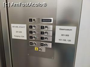 [P77] Muzeul Sticlăriei Passau » foto by crismis
 - 
<span class="allrVoted glyphicon glyphicon-heart hidden" id="av1413127"></span>
<a class="m-l-10 hidden" id="sv1413127" onclick="voting_Foto_DelVot(,1413127,5227)" role="button">șterge vot <span class="glyphicon glyphicon-remove"></span></a>
<a id="v91413127" class=" c-red"  onclick="voting_Foto_SetVot(1413127)" role="button"><span class="glyphicon glyphicon-heart-empty"></span> <b>LIKE</b> = Votează poza</a> <img class="hidden"  id="f1413127W9" src="/imagini/loader.gif" border="0" /><span class="AjErrMes hidden" id="e1413127ErM"></span>