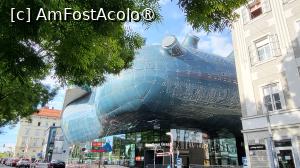 [P06] Kunsthaus (Muzeul de Arta Moderna), care la prima vedere iti da impresia unei nave extraterestre, de aceea localnicii o numesc “friendly alien” .  » foto by geani anto
 - 
<span class="allrVoted glyphicon glyphicon-heart hidden" id="av1412481"></span>
<a class="m-l-10 hidden" id="sv1412481" onclick="voting_Foto_DelVot(,1412481,5228)" role="button">șterge vot <span class="glyphicon glyphicon-remove"></span></a>
<a id="v91412481" class=" c-red"  onclick="voting_Foto_SetVot(1412481)" role="button"><span class="glyphicon glyphicon-heart-empty"></span> <b>LIKE</b> = Votează poza</a> <img class="hidden"  id="f1412481W9" src="/imagini/loader.gif" border="0" /><span class="AjErrMes hidden" id="e1412481ErM"></span>