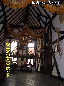 [P32] Restaurant Grota Miresei - imagine  interior » foto by magdalena
 - 
<span class="allrVoted glyphicon glyphicon-heart hidden" id="av63745"></span>
<a class="m-l-10 hidden" id="sv63745" onclick="voting_Foto_DelVot(,63745,5234)" role="button">șterge vot <span class="glyphicon glyphicon-remove"></span></a>
<a id="v963745" class=" c-red"  onclick="voting_Foto_SetVot(63745)" role="button"><span class="glyphicon glyphicon-heart-empty"></span> <b>LIKE</b> = Votează poza</a> <img class="hidden"  id="f63745W9" src="/imagini/loader.gif" border="0" /><span class="AjErrMes hidden" id="e63745ErM"></span>