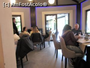 [P09] Sala e plină de clienţi » foto by Michi
 - 
<span class="allrVoted glyphicon glyphicon-heart hidden" id="av1300346"></span>
<a class="m-l-10 hidden" id="sv1300346" onclick="voting_Foto_DelVot(,1300346,5234)" role="button">șterge vot <span class="glyphicon glyphicon-remove"></span></a>
<a id="v91300346" class=" c-red"  onclick="voting_Foto_SetVot(1300346)" role="button"><span class="glyphicon glyphicon-heart-empty"></span> <b>LIKE</b> = Votează poza</a> <img class="hidden"  id="f1300346W9" src="/imagini/loader.gif" border="0" /><span class="AjErrMes hidden" id="e1300346ErM"></span>