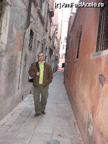 [P01] straduta din Venetia, catre cazare » foto by amalyca
 - 
<span class="allrVoted glyphicon glyphicon-heart hidden" id="av59925"></span>
<a class="m-l-10 hidden" id="sv59925" onclick="voting_Foto_DelVot(,59925,5246)" role="button">șterge vot <span class="glyphicon glyphicon-remove"></span></a>
<a id="v959925" class=" c-red"  onclick="voting_Foto_SetVot(59925)" role="button"><span class="glyphicon glyphicon-heart-empty"></span> <b>LIKE</b> = Votează poza</a> <img class="hidden"  id="f59925W9" src="/imagini/loader.gif" border="0" /><span class="AjErrMes hidden" id="e59925ErM"></span>