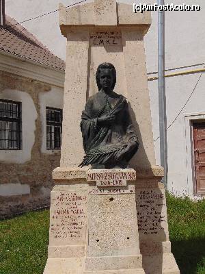 [P04] Statuie aflata in curtea interioara.  » foto by DanTal74
 - 
<span class="allrVoted glyphicon glyphicon-heart hidden" id="av681111"></span>
<a class="m-l-10 hidden" id="sv681111" onclick="voting_Foto_DelVot(,681111,5247)" role="button">șterge vot <span class="glyphicon glyphicon-remove"></span></a>
<a id="v9681111" class=" c-red"  onclick="voting_Foto_SetVot(681111)" role="button"><span class="glyphicon glyphicon-heart-empty"></span> <b>LIKE</b> = Votează poza</a> <img class="hidden"  id="f681111W9" src="/imagini/loader.gif" border="0" /><span class="AjErrMes hidden" id="e681111ErM"></span>