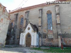 [P08] Biserica reformanta. Intrarea.  » foto by DanTal74
 - 
<span class="allrVoted glyphicon glyphicon-heart hidden" id="av681120"></span>
<a class="m-l-10 hidden" id="sv681120" onclick="voting_Foto_DelVot(,681120,5247)" role="button">șterge vot <span class="glyphicon glyphicon-remove"></span></a>
<a id="v9681120" class=" c-red"  onclick="voting_Foto_SetVot(681120)" role="button"><span class="glyphicon glyphicon-heart-empty"></span> <b>LIKE</b> = Votează poza</a> <img class="hidden"  id="f681120W9" src="/imagini/loader.gif" border="0" /><span class="AjErrMes hidden" id="e681120ErM"></span>