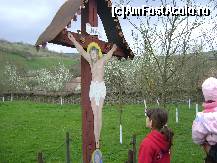 [P07] Biserica Sf. Arhangheli Cicau - Crucea de la intrarea in curte » foto by biancuta
 - 
<span class="allrVoted glyphicon glyphicon-heart hidden" id="av66120"></span>
<a class="m-l-10 hidden" id="sv66120" onclick="voting_Foto_DelVot(,66120,5247)" role="button">șterge vot <span class="glyphicon glyphicon-remove"></span></a>
<a id="v966120" class=" c-red"  onclick="voting_Foto_SetVot(66120)" role="button"><span class="glyphicon glyphicon-heart-empty"></span> <b>LIKE</b> = Votează poza</a> <img class="hidden"  id="f66120W9" src="/imagini/loader.gif" border="0" /><span class="AjErrMes hidden" id="e66120ErM"></span>
