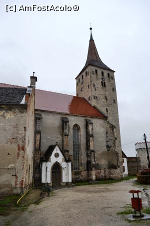 [P02] Primul lucru după ce am intrat în cetate a fost biserica reformată luterană » foto by AZE
 - 
<span class="allrVoted glyphicon glyphicon-heart hidden" id="av930750"></span>
<a class="m-l-10 hidden" id="sv930750" onclick="voting_Foto_DelVot(,930750,5247)" role="button">șterge vot <span class="glyphicon glyphicon-remove"></span></a>
<a id="v9930750" class=" c-red"  onclick="voting_Foto_SetVot(930750)" role="button"><span class="glyphicon glyphicon-heart-empty"></span> <b>LIKE</b> = Votează poza</a> <img class="hidden"  id="f930750W9" src="/imagini/loader.gif" border="0" /><span class="AjErrMes hidden" id="e930750ErM"></span>