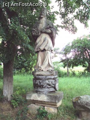 [P30] Biserica romano-catolică - statuia Sfântului Petru » foto by Carmen Ion
 - 
<span class="allrVoted glyphicon glyphicon-heart hidden" id="av874534"></span>
<a class="m-l-10 hidden" id="sv874534" onclick="voting_Foto_DelVot(,874534,5247)" role="button">șterge vot <span class="glyphicon glyphicon-remove"></span></a>
<a id="v9874534" class=" c-red"  onclick="voting_Foto_SetVot(874534)" role="button"><span class="glyphicon glyphicon-heart-empty"></span> <b>LIKE</b> = Votează poza</a> <img class="hidden"  id="f874534W9" src="/imagini/loader.gif" border="0" /><span class="AjErrMes hidden" id="e874534ErM"></span>
