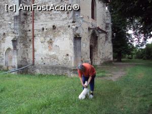 [P35] Biserica romano-catolică - întâlnire cu un patruped simpatic » foto by Carmen Ion
 - 
<span class="allrVoted glyphicon glyphicon-heart hidden" id="av874540"></span>
<a class="m-l-10 hidden" id="sv874540" onclick="voting_Foto_DelVot(,874540,5247)" role="button">șterge vot <span class="glyphicon glyphicon-remove"></span></a>
<a id="v9874540" class=" c-red"  onclick="voting_Foto_SetVot(874540)" role="button"><span class="glyphicon glyphicon-heart-empty"></span> <b>LIKE</b> = Votează poza</a> <img class="hidden"  id="f874540W9" src="/imagini/loader.gif" border="0" /><span class="AjErrMes hidden" id="e874540ErM"></span>