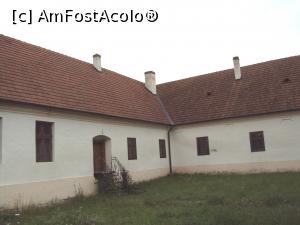 [P37] Biserica romano-catolică - casa parohială și acareturile » foto by Carmen Ion
 - 
<span class="allrVoted glyphicon glyphicon-heart hidden" id="av874542"></span>
<a class="m-l-10 hidden" id="sv874542" onclick="voting_Foto_DelVot(,874542,5247)" role="button">șterge vot <span class="glyphicon glyphicon-remove"></span></a>
<a id="v9874542" class=" c-red"  onclick="voting_Foto_SetVot(874542)" role="button"><span class="glyphicon glyphicon-heart-empty"></span> <b>LIKE</b> = Votează poza</a> <img class="hidden"  id="f874542W9" src="/imagini/loader.gif" border="0" /><span class="AjErrMes hidden" id="e874542ErM"></span>