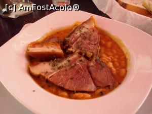 [P44] Restaurantul La Dolce Vita - fasole cu ciolan.  » foto by Carmen Ion
 - 
<span class="allrVoted glyphicon glyphicon-heart hidden" id="av875456"></span>
<a class="m-l-10 hidden" id="sv875456" onclick="voting_Foto_DelVot(,875456,5247)" role="button">șterge vot <span class="glyphicon glyphicon-remove"></span></a>
<a id="v9875456" class=" c-red"  onclick="voting_Foto_SetVot(875456)" role="button"><span class="glyphicon glyphicon-heart-empty"></span> <b>LIKE</b> = Votează poza</a> <img class="hidden"  id="f875456W9" src="/imagini/loader.gif" border="0" /><span class="AjErrMes hidden" id="e875456ErM"></span>