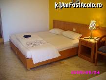 [P01] o parte din camera: gresie pe jos, mobilier ingrijit, curat » foto by Mihaela Dinu
 - 
<span class="allrVoted glyphicon glyphicon-heart hidden" id="av59147"></span>
<a class="m-l-10 hidden" id="sv59147" onclick="voting_Foto_DelVot(,59147,5248)" role="button">șterge vot <span class="glyphicon glyphicon-remove"></span></a>
<a id="v959147" class=" c-red"  onclick="voting_Foto_SetVot(59147)" role="button"><span class="glyphicon glyphicon-heart-empty"></span> <b>LIKE</b> = Votează poza</a> <img class="hidden"  id="f59147W9" src="/imagini/loader.gif" border="0" /><span class="AjErrMes hidden" id="e59147ErM"></span>