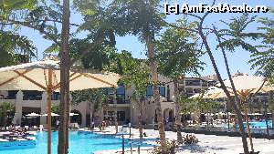 [P06] cladirea principala cu restaurantul si receptia » foto by Lumi
 - 
<span class="allrVoted glyphicon glyphicon-heart hidden" id="av629799"></span>
<a class="m-l-10 hidden" id="sv629799" onclick="voting_Foto_DelVot(,629799,5248)" role="button">șterge vot <span class="glyphicon glyphicon-remove"></span></a>
<a id="v9629799" class=" c-red"  onclick="voting_Foto_SetVot(629799)" role="button"><span class="glyphicon glyphicon-heart-empty"></span> <b>LIKE</b> = Votează poza</a> <img class="hidden"  id="f629799W9" src="/imagini/loader.gif" border="0" /><span class="AjErrMes hidden" id="e629799ErM"></span>