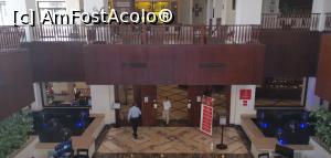 [P38] Intrarea în imensul restaurant principal. Stânga-dreapta erau mai multe birouri ale unor agenții de turism.  » foto by Aurici
 - 
<span class="allrVoted glyphicon glyphicon-heart hidden" id="av1152535"></span>
<a class="m-l-10 hidden" id="sv1152535" onclick="voting_Foto_DelVot(,1152535,5248)" role="button">șterge vot <span class="glyphicon glyphicon-remove"></span></a>
<a id="v91152535" class=" c-red"  onclick="voting_Foto_SetVot(1152535)" role="button"><span class="glyphicon glyphicon-heart-empty"></span> <b>LIKE</b> = Votează poza</a> <img class="hidden"  id="f1152535W9" src="/imagini/loader.gif" border="0" /><span class="AjErrMes hidden" id="e1152535ErM"></span>