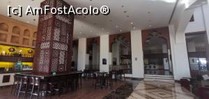 [P06] Barul de lângă recepție.  » foto by Aurici
 - 
<span class="allrVoted glyphicon glyphicon-heart hidden" id="av1152480"></span>
<a class="m-l-10 hidden" id="sv1152480" onclick="voting_Foto_DelVot(,1152480,5248)" role="button">șterge vot <span class="glyphicon glyphicon-remove"></span></a>
<a id="v91152480" class=" c-red"  onclick="voting_Foto_SetVot(1152480)" role="button"><span class="glyphicon glyphicon-heart-empty"></span> <b>LIKE</b> = Votează poza</a> <img class="hidden"  id="f1152480W9" src="/imagini/loader.gif" border="0" /><span class="AjErrMes hidden" id="e1152480ErM"></span>