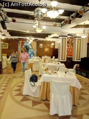 [P16] salon restaurant hotel » foto by ile57b
 - 
<span class="allrVoted glyphicon glyphicon-heart hidden" id="av1290922"></span>
<a class="m-l-10 hidden" id="sv1290922" onclick="voting_Foto_DelVot(,1290922,5250)" role="button">șterge vot <span class="glyphicon glyphicon-remove"></span></a>
<a id="v91290922" class=" c-red"  onclick="voting_Foto_SetVot(1290922)" role="button"><span class="glyphicon glyphicon-heart-empty"></span> <b>LIKE</b> = Votează poza</a> <img class="hidden"  id="f1290922W9" src="/imagini/loader.gif" border="0" /><span class="AjErrMes hidden" id="e1290922ErM"></span>