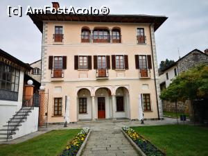 [P47] Orta San Giulio (Palazzo Comunale = primăria) » foto by crismis
 - 
<span class="allrVoted glyphicon glyphicon-heart hidden" id="av1274406"></span>
<a class="m-l-10 hidden" id="sv1274406" onclick="voting_Foto_DelVot(,1274406,5274)" role="button">șterge vot <span class="glyphicon glyphicon-remove"></span></a>
<a id="v91274406" class=" c-red"  onclick="voting_Foto_SetVot(1274406)" role="button"><span class="glyphicon glyphicon-heart-empty"></span> <b>LIKE</b> = Votează poza</a> <img class="hidden"  id="f1274406W9" src="/imagini/loader.gif" border="0" /><span class="AjErrMes hidden" id="e1274406ErM"></span>