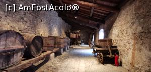 [P04] Fortăreața medievală Rocca Borromeo. Vizita începe în curtea interioară.  » foto by Aurici
 - 
<span class="allrVoted glyphicon glyphicon-heart hidden" id="av1127684"></span>
<a class="m-l-10 hidden" id="sv1127684" onclick="voting_Foto_DelVot(,1127684,5274)" role="button">șterge vot <span class="glyphicon glyphicon-remove"></span></a>
<a id="v91127684" class=" c-red"  onclick="voting_Foto_SetVot(1127684)" role="button"><span class="glyphicon glyphicon-heart-empty"></span> <b>LIKE</b> = Votează poza</a> <img class="hidden"  id="f1127684W9" src="/imagini/loader.gif" border="0" /><span class="AjErrMes hidden" id="e1127684ErM"></span>