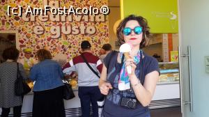 [P03] Inghetata la Gelateria Marcella  -Arona » foto by angela_tudose
 - 
<span class="allrVoted glyphicon glyphicon-heart hidden" id="av849593"></span>
<a class="m-l-10 hidden" id="sv849593" onclick="voting_Foto_DelVot(,849593,5274)" role="button">șterge vot <span class="glyphicon glyphicon-remove"></span></a>
<a id="v9849593" class=" c-red"  onclick="voting_Foto_SetVot(849593)" role="button"><span class="glyphicon glyphicon-heart-empty"></span> <b>LIKE</b> = Votează poza</a> <img class="hidden"  id="f849593W9" src="/imagini/loader.gif" border="0" /><span class="AjErrMes hidden" id="e849593ErM"></span>