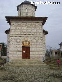 [P22] Biserica Mihai Voda - copie dupa Biserica Mihai Voda din Bucuresti » foto by biancuta
 - 
<span class="allrVoted glyphicon glyphicon-heart hidden" id="av60484"></span>
<a class="m-l-10 hidden" id="sv60484" onclick="voting_Foto_DelVot(,60484,5279)" role="button">șterge vot <span class="glyphicon glyphicon-remove"></span></a>
<a id="v960484" class=" c-red"  onclick="voting_Foto_SetVot(60484)" role="button"><span class="glyphicon glyphicon-heart-empty"></span> <b>LIKE</b> = Votează poza</a> <img class="hidden"  id="f60484W9" src="/imagini/loader.gif" border="0" /><span class="AjErrMes hidden" id="e60484ErM"></span>