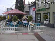 [P03] Cofetaria Dana - Turda - terasa cu cativa clienti care au preferat sa stea la aer » foto by biancuta
 - 
<span class="allrVoted glyphicon glyphicon-heart hidden" id="av82789"></span>
<a class="m-l-10 hidden" id="sv82789" onclick="voting_Foto_DelVot(,82789,5279)" role="button">șterge vot <span class="glyphicon glyphicon-remove"></span></a>
<a id="v982789" class=" c-red"  onclick="voting_Foto_SetVot(82789)" role="button"><span class="glyphicon glyphicon-heart-empty"></span> <b>LIKE</b> = Votează poza</a> <img class="hidden"  id="f82789W9" src="/imagini/loader.gif" border="0" /><span class="AjErrMes hidden" id="e82789ErM"></span>