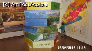 [P08] Lacul din Peșteră, Tapolca - expoziția de la parter și etajul 1. Alte lucruri interactive » foto by ungureanica
 - 
<span class="allrVoted glyphicon glyphicon-heart hidden" id="av1110494"></span>
<a class="m-l-10 hidden" id="sv1110494" onclick="voting_Foto_DelVot(,1110494,5303)" role="button">șterge vot <span class="glyphicon glyphicon-remove"></span></a>
<a id="v91110494" class=" c-red"  onclick="voting_Foto_SetVot(1110494)" role="button"><span class="glyphicon glyphicon-heart-empty"></span> <b>LIKE</b> = Votează poza</a> <img class="hidden"  id="f1110494W9" src="/imagini/loader.gif" border="0" /><span class="AjErrMes hidden" id="e1110494ErM"></span>