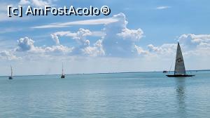[P18] Balatonfured este un paradis al amatorilor de sporturi nautice, caiac, canoe, yachting, dar si al competitiilor de pescuit. Iarna, lacul poate ingheta saptamani, astfel incat se poate patina. » foto by geani anto
 - 
<span class="allrVoted glyphicon glyphicon-heart hidden" id="av1334829"></span>
<a class="m-l-10 hidden" id="sv1334829" onclick="voting_Foto_DelVot(,1334829,5303)" role="button">șterge vot <span class="glyphicon glyphicon-remove"></span></a>
<a id="v91334829" class=" c-red"  onclick="voting_Foto_SetVot(1334829)" role="button"><span class="glyphicon glyphicon-heart-empty"></span> <b>LIKE</b> = Votează poza</a> <img class="hidden"  id="f1334829W9" src="/imagini/loader.gif" border="0" /><span class="AjErrMes hidden" id="e1334829ErM"></span>