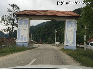 [P01] Intrarea in zona cetatilor dacice » foto by Dan&Ema
 - 
<span class="allrVoted glyphicon glyphicon-heart hidden" id="av628289"></span>
<a class="m-l-10 hidden" id="sv628289" onclick="voting_Foto_DelVot(,628289,5311)" role="button">șterge vot <span class="glyphicon glyphicon-remove"></span></a>
<a id="v9628289" class=" c-red"  onclick="voting_Foto_SetVot(628289)" role="button"><span class="glyphicon glyphicon-heart-empty"></span> <b>LIKE</b> = Votează poza</a> <img class="hidden"  id="f628289W9" src="/imagini/loader.gif" border="0" /><span class="AjErrMes hidden" id="e628289ErM"></span>
