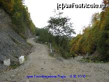 [P04] Drumul spre cetate 1 Km. » foto by realitatea
 - 
<span class="allrVoted glyphicon glyphicon-heart hidden" id="av149761"></span>
<a class="m-l-10 hidden" id="sv149761" onclick="voting_Foto_DelVot(,149761,5311)" role="button">șterge vot <span class="glyphicon glyphicon-remove"></span></a>
<a id="v9149761" class=" c-red"  onclick="voting_Foto_SetVot(149761)" role="button"><span class="glyphicon glyphicon-heart-empty"></span> <b>LIKE</b> = Votează poza</a> <img class="hidden"  id="f149761W9" src="/imagini/loader.gif" border="0" /><span class="AjErrMes hidden" id="e149761ErM"></span>